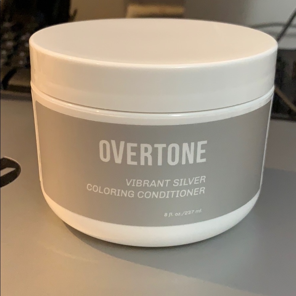 Overtone Vibrant Silver deep coloring conditioner
